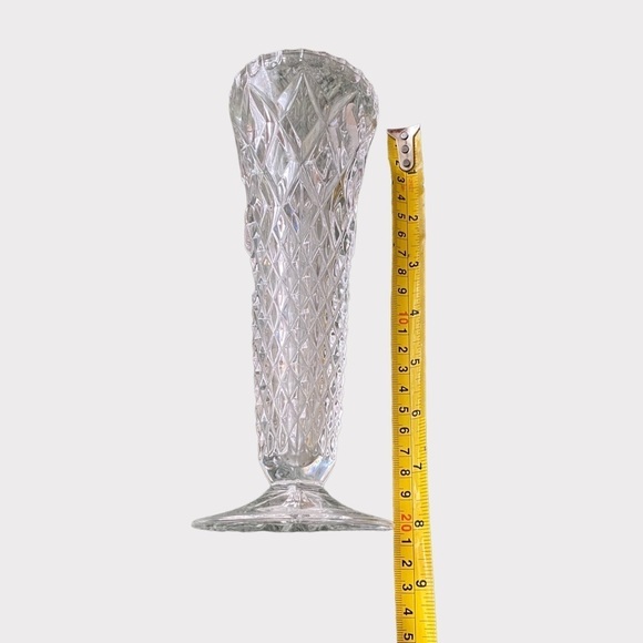 𝅺VINTAGE | Tall Crystal Bud Vase #3 - Picture 4 of 4